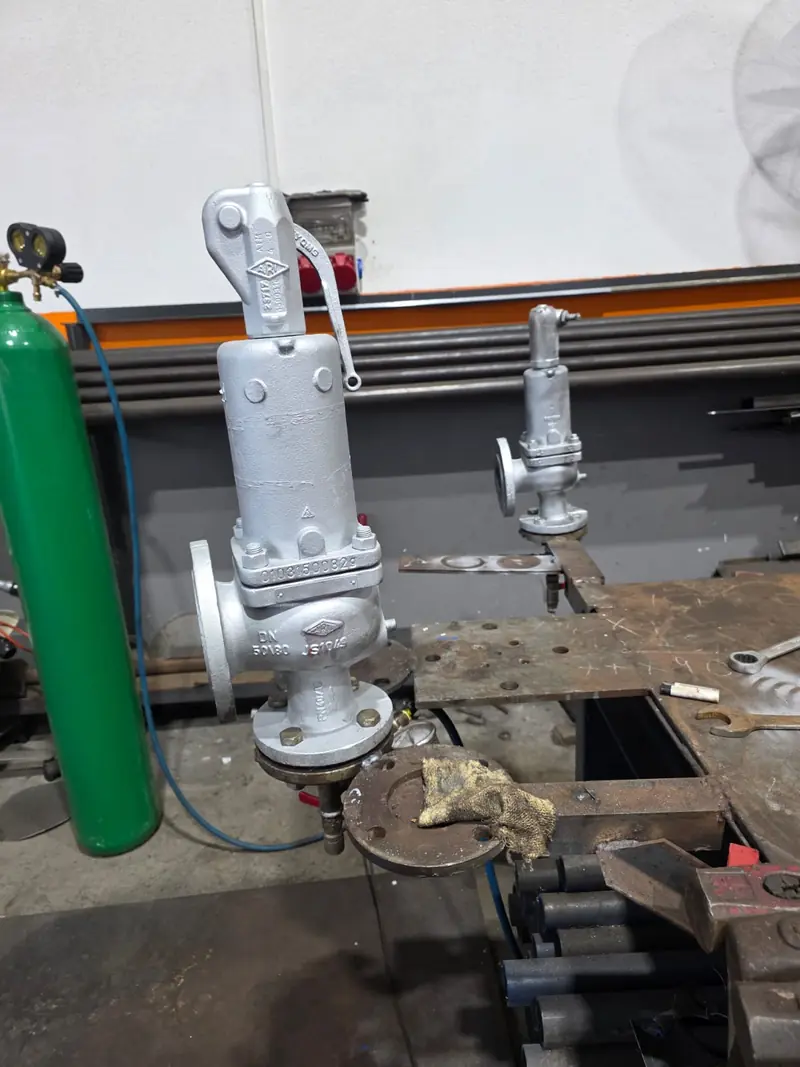 Emniyet valfi test düzeneğinde